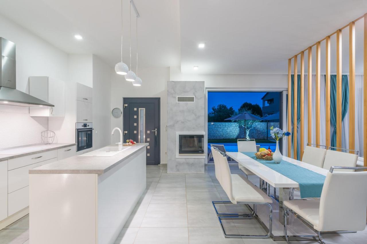 Villa Selest Umag Exterior photo